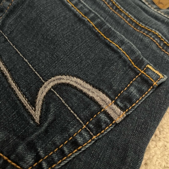 American Eagle Low Rise Artist Jeans - Picture 3 of 6